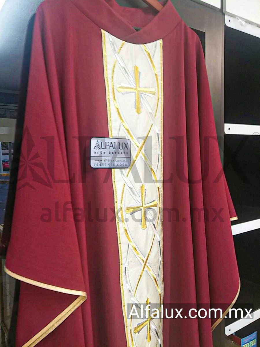 13 REINO Rojo Quemado Central Brocado 333